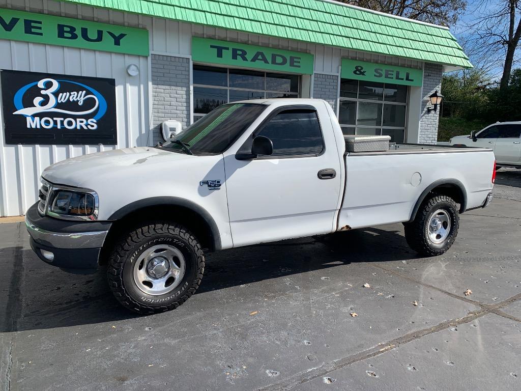 2001 Ford F-150 XL's photo