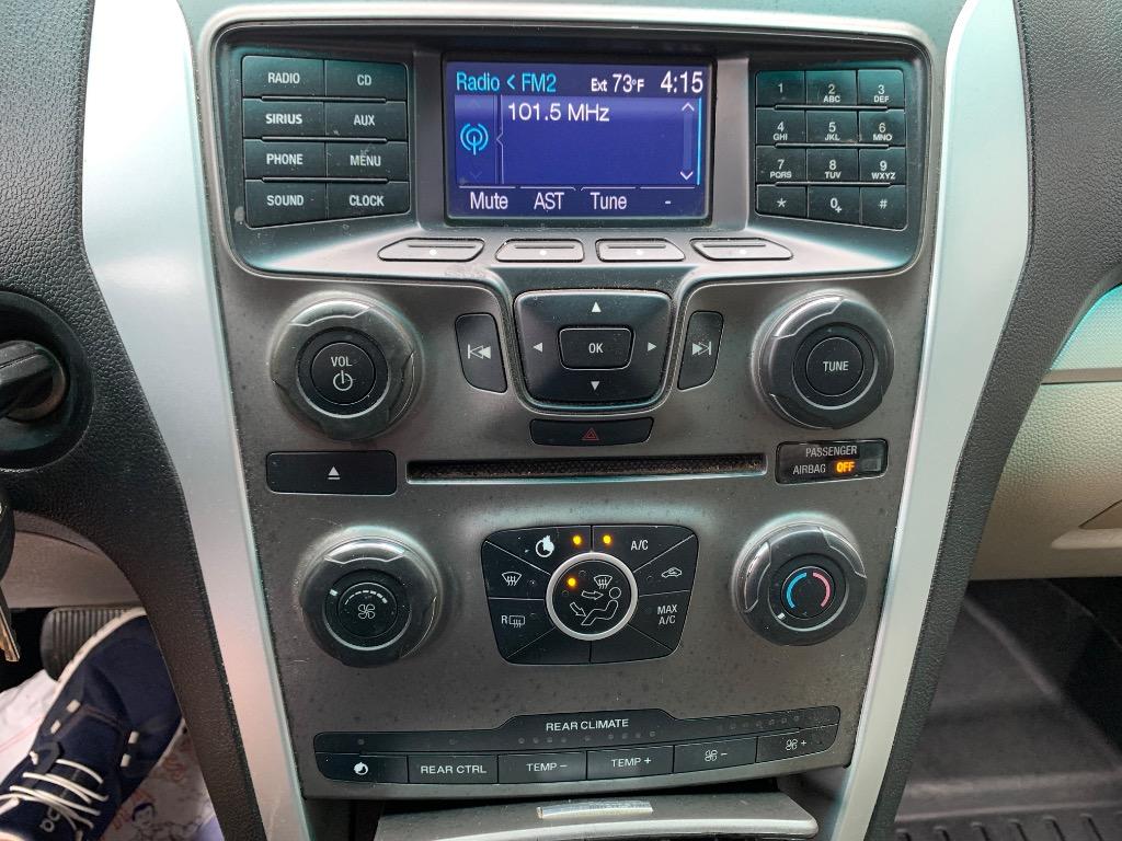 2012 Ford Explorer XLT - Photo 16