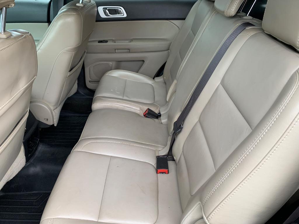 2012 Ford Explorer XLT - Photo 11