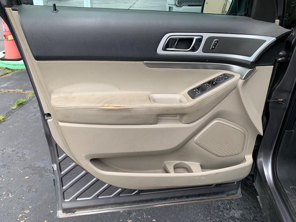 2012 Ford Explorer XLT - Photo 13