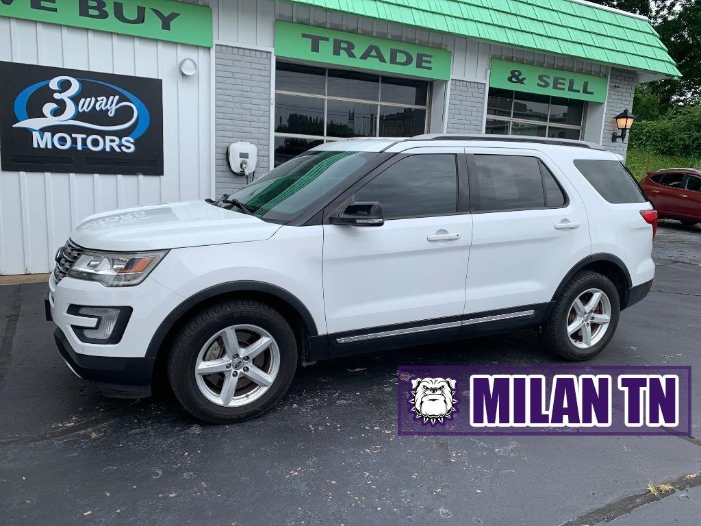 2017 Ford Explorer XLT 4WD's photo
